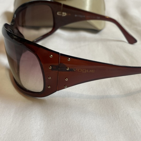 Vogue sunglasses - Picture 2 of 4